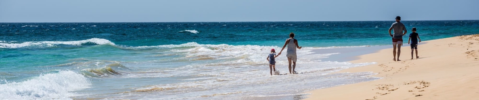 Vacances en famille au Cap Vert : île de Sal, plage de sable blanc